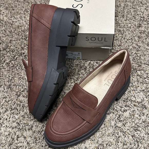 Naturalizer Soul Brown Loafers - Picture 16 of 16